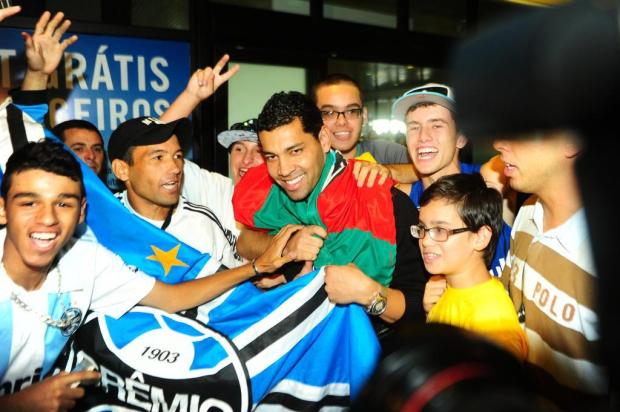 André Santos chega a Porto Alegre: "Eu vim para o Grêmio para ser campeão" Carlos Macedo/Especial