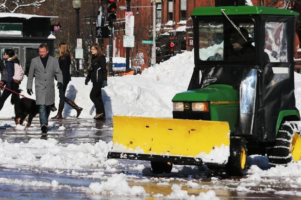 Tempestade de neve se desloca nos Estados Unidos e pode atingir mais três estados  Mario Tama/AFP