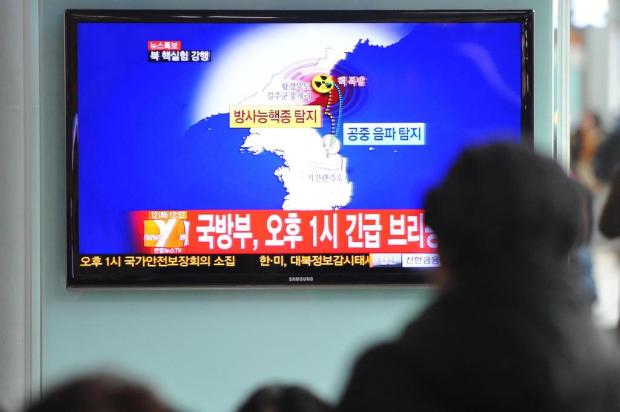 Coreia do Norte confirma realização de teste em planta nuclear KIM JAE-HWAN/AFP Coreia do Norte confirma realização de teste em planta nuclear KIM JAE-HWAN/AFP