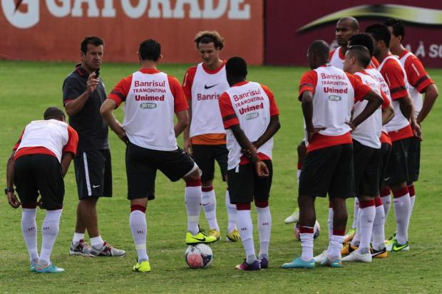 Após confirmar Inter com Josimar e Elton, Dunga fala sobre lesões e desfalques Emílio Pedroso/Agencia RBS Após confirmar Inter com Josimar e Elton, Dunga fala sobre lesões e desfalques Emílio Pedroso/Agencia RBS