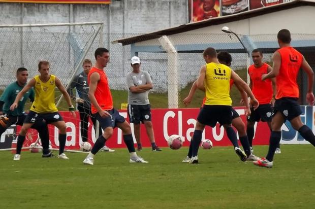 Lanterna, Novo Hamburgo treina para encarar o Esportivo no domingo Giovani Júnior/ECNH