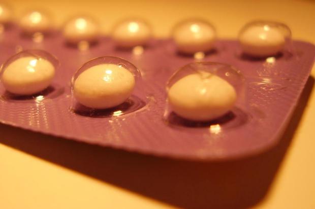 Venda de anticoncepcionais sem orientação médica representa riscos para a saúde das mulheres Stock Photos/Divulgação
