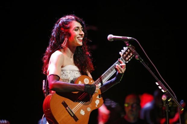 Confira seis artistas da MPB que se apresentam em Porto Alegre em março Marisa Monte/Leo Aversa