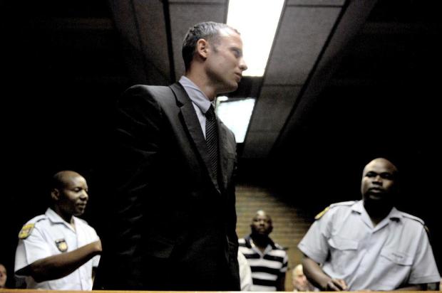 Pistorius volta à Justiça nesta terça e defesa pedirá liberdade Stephane de Sakutin/AFP Pistorius volta à Justiça nesta terça e defesa pedirá liberdade Stephane de Sakutin/AFP