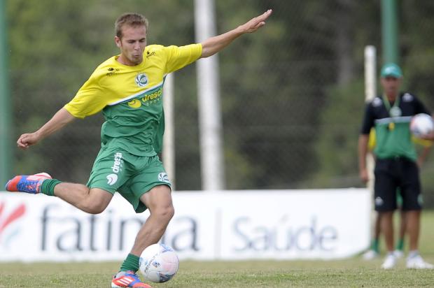 Precisando da vitória, Juventude vai para o ataque contra o Cerâmica no domingo Juan Barbosa /Agência RBS Precisando da vitória, Juventude vai para o ataque contra o Cerâmica no domingo Juan Barbosa /Agência RBS