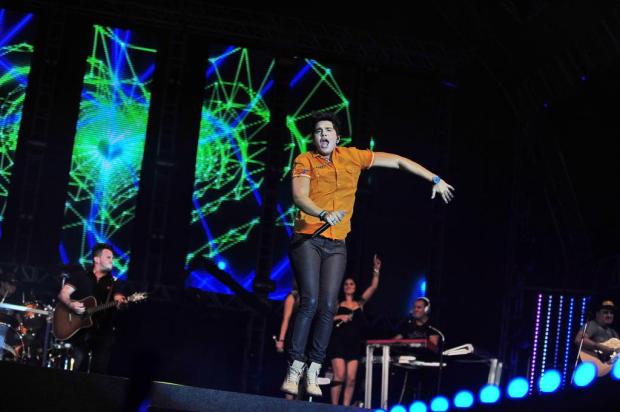 Hits de Luan Santana empolgam planetários Félix Zucco/Agencia RBS