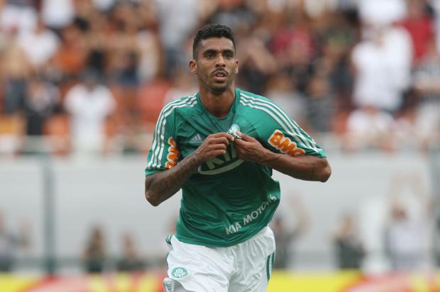 Ex-gremista Vilson marca e Palmeiras empata com o Corinthians no Paulistão Eduardo Viana/