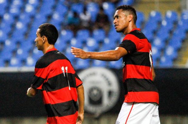 Na estreia de Carlos Eduardo, Hernane decide vitória do Flamengo contra o Botafogo Rudy Trindade/VIPCOMM/ Na estreia de Carlos Eduardo, Hernane decide vitória do Flamengo contra o Botafogo Rudy Trindade/VIPCOMM/