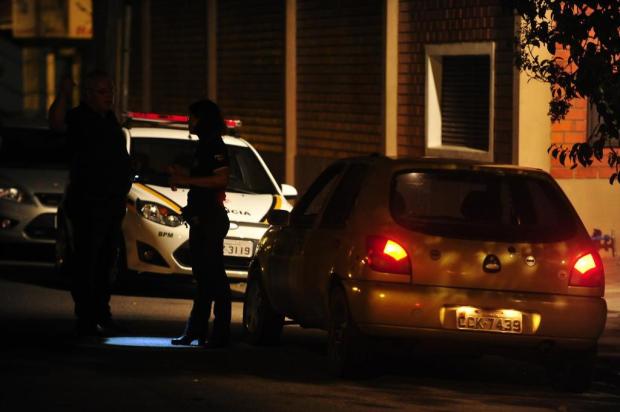 Homem é morto a tiros na zona norte de Porto Alegre Bruno Alencastro/Agencia RBS Homem é morto a tiros na zona norte de Porto Alegre Bruno Alencastro/Agencia RBS
