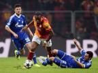 Na estreia de Drogba, Galatasaray não sai do 1 a 1 diante do Schalke 04 DIMITAR DILKOFF/AFP Na estreia de Drogba, Galatasaray não sai do 1 a 1 diante do Schalke 04 DIMITAR DILKOFF/AFP