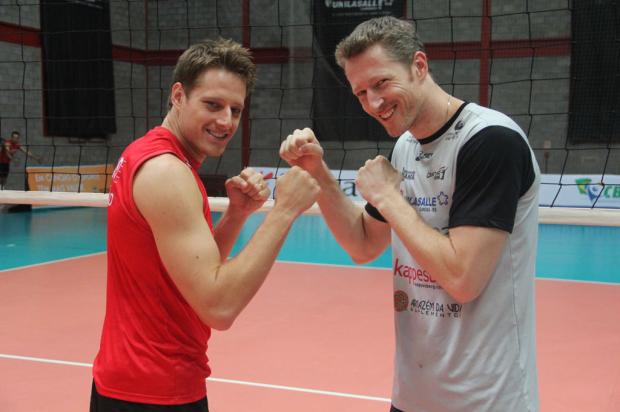 Gustavo e Murilo duelam pela Superliga de Vôlei nesta quinta Fernando Potrick, Divulgação/ Gustavo e Murilo duelam pela Superliga de Vôlei nesta quinta Fernando Potrick, Divulgação/