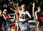 Centenas de ciclistas realizam a Pedalada Cantante em bairros da Capital Emílio Pedroso/Agencia RBS