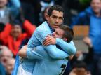Com gols de Touré e Tevez, City vence o Chelsea e ainda sonha no Inglês ANDREW YATES / AFP/ Com gols de Touré e Tevez, City vence o Chelsea e ainda sonha no Inglês ANDREW YATES / AFP/