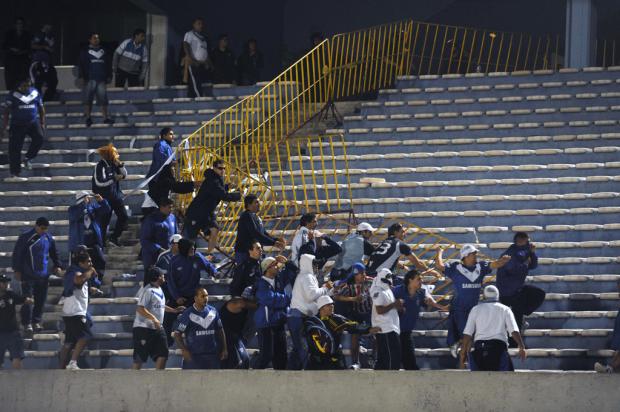 Vélez Sarsfield é punido pela Conmebol e terá que atuar sem torcida por um jogo Miguel Rojo,AFP/ Vélez Sarsfield é punido pela Conmebol e terá que atuar sem torcida por um jogo Miguel Rojo,AFP/