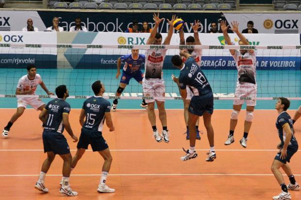Canoas perde para o líder RJX na Superliga de vôlei Fernando Potrick,Móveis Kappesberg/Canoas/