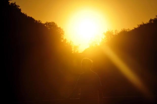 Sexta-feira de sol e calor no Estado antecede o final de semana chuvoso Bruno Alencastro/Agencia RBS Sexta-feira de sol e calor no Estado antecede o final de semana chuvoso Bruno Alencastro/Agencia RBS