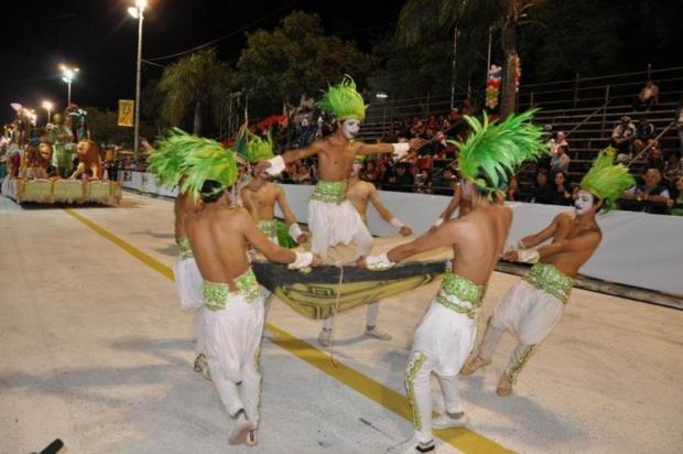 Primeira noite de Carnaval em Uruguaiana faz a alegria do público Anderson Petroceli/Especial Primeira noite de Carnaval em Uruguaiana faz a alegria do público Anderson Petroceli/Especial