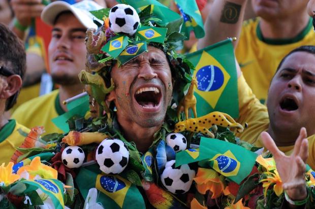 Grupo RBS lança projeto Liga dos Fanáticos para a Copa 2014 AFP PHOTO/VANDERLEI ALMEIDA/AFP