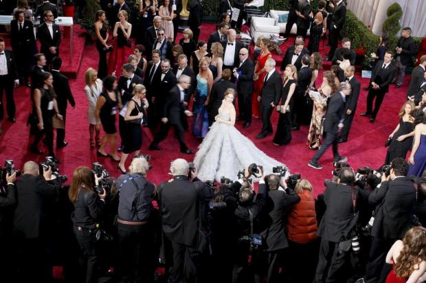 Mangas e alças aparecem só de relance no tapete vermelho do Oscar Noel West/NYTNS