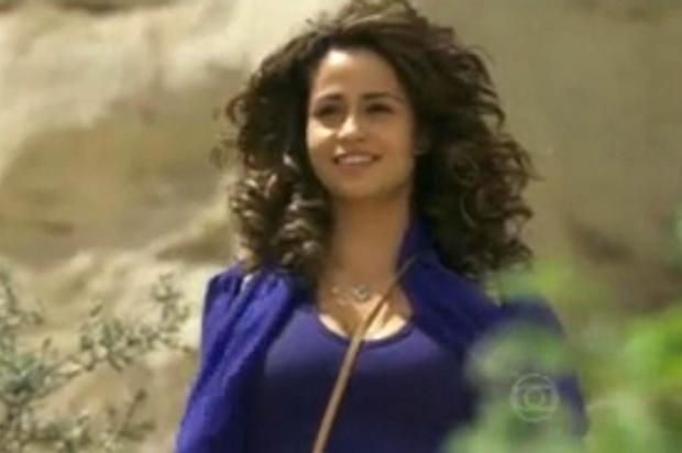 Cabelo de Nanda Costa confunde em 'Salve Jorge'  TV GLOBO/REPRODUÇÃO