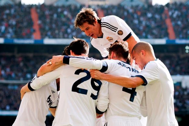 Mesmo com time misto, Real Madrid volta a bater o Barcelona Dani Pozo/ AFP/