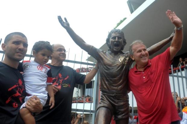 Flamengo inaugura estátua de bronze na Gávea em homenagem a Zico Site oficial do Flamengo/Divulgação Flamengo inaugura estátua de bronze na Gávea em homenagem a Zico Site oficial do Flamengo/Divulgação