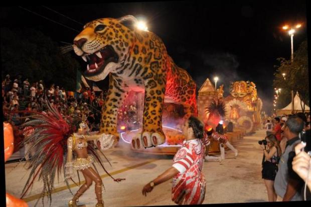 Cova da Onça é a escola vencedora do Carnaval fora de época de Uruguaiana Anderson Petroceli/Especial Cova da Onça é a escola vencedora do Carnaval fora de época de Uruguaiana Anderson Petroceli/Especial
