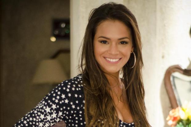 Lurdinha engata romance com bandido em 'Salve Jorge' Raphael Dias/TV Globo/Divulgação