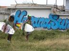 Falta de suprimentos básicos prejudica prática do surfe em Cuba Jose Goitia/NYTNS