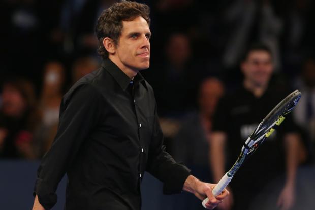Em jogo de exibição, Rafael Nadal tira ator Ben Stiller da plateia para partida improvisada de duplas ELSA / GETTY IMAGES NORTH AMERICA / AFP/