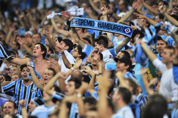 Para evitar filas, Grêmio aumenta limite de ingresso por torcedor para o jogo diante do Caxias Tadeu Vilani/Agencia RBS Para evitar filas, Grêmio aumenta limite de ingresso por torcedor para o jogo diante do Caxias Tadeu Vilani/Agencia RBS