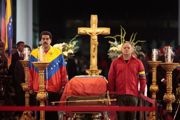 Chávez é velado na Academia Militar PRESIDENCIA/AFP PHOTO Chávez é velado na Academia Militar PRESIDENCIA/AFP PHOTO