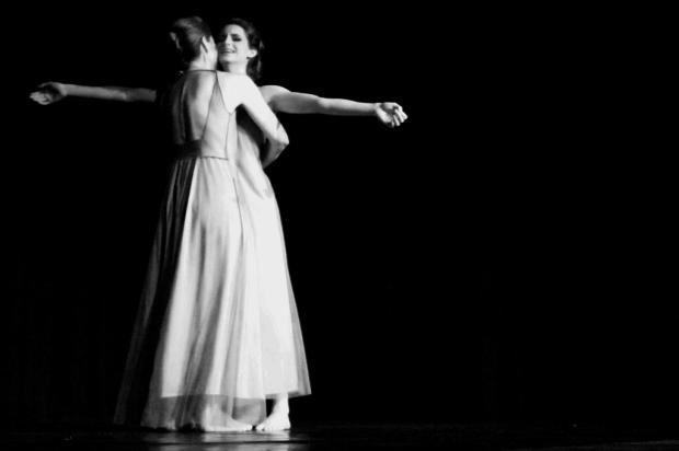Dois espetáculos de dança contemporânea entram em cartaz nesta sexta Tom Dinarte/Divulgação
