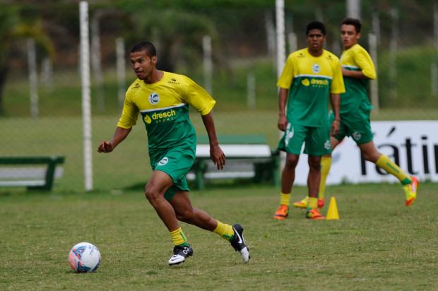 Destaque do Juventude, Rogerinho quer manter o nível das atuações e despertar atenção dos clubes da elite Porthus Junior, Agência RBS, banco de dados/