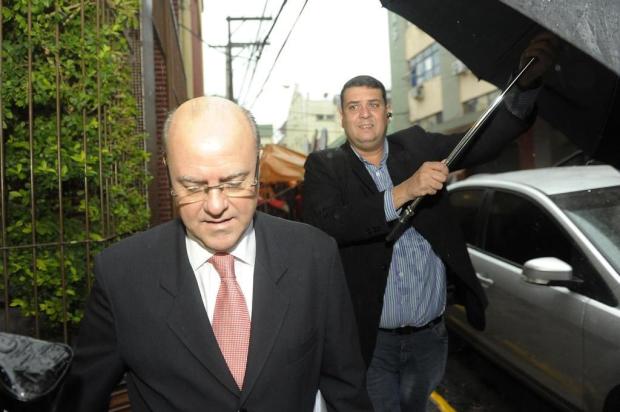 Schirmer chega à delegacia da Polícia Civil para prestar depoimento sobre incêndio na boate Kiss Claudio Vaz/Agencia RBS