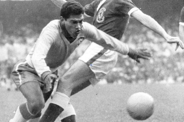 Garrincha e Higuita: os bufões dos Mundiais BD/Reprodução Garrincha e Higuita: os bufões dos Mundiais BD/Reprodução