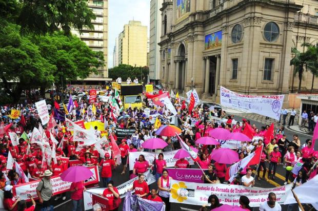 Professores estaduais decidem parar por três dias em abril Andréa Graiz/Agencia RBS Professores estaduais decidem parar por três dias em abril Andréa Graiz/Agencia RBS