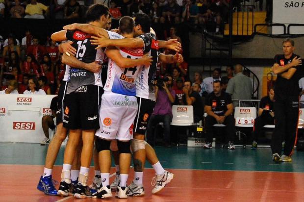 Canoas vence primeiro duelo contra o Sesi pelas quartas de final da Superliga de Vôlei Rafael Antoniutti/TXT Assessoria