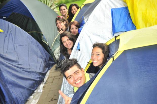 Fãs fazem fila em frente ao Pepsi On Stage para show dos Jonas Brothers Jean Schwarz/Agencia RBS