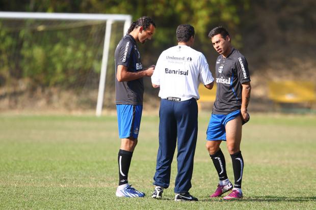 Grêmio deve mudar estilo de jogo para se adaptar ao gramado ruim em Caracas Lucas Uebel, Grêmio/Divulgação/ Grêmio deve mudar estilo de jogo para se adaptar ao gramado ruim em Caracas Lucas Uebel, Grêmio/Divulgação/