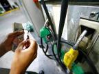 Frentistas esvaziam bolsos para amenizar o prejuízo em assaltos a postos Félix Zucco/Agencia RBS