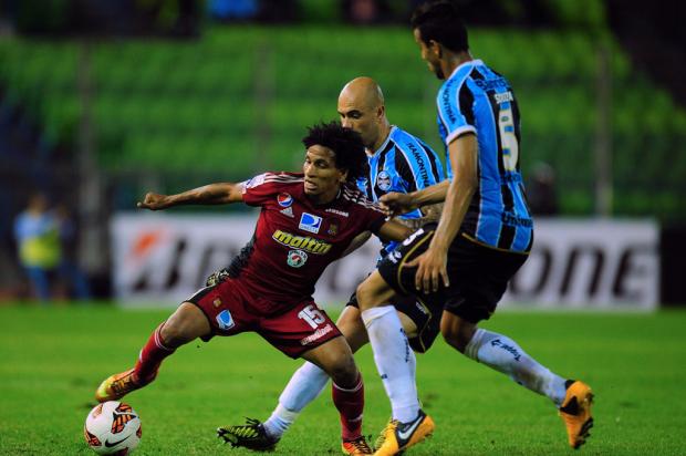 Para Souza, Grêmio não soube administrar vantagem diante do Caracas: "Faltou malandragem" Ronaldo Schemidt,AFP/ Para Souza, Grêmio não soube administrar vantagem diante do Caracas: "Faltou malandragem" Ronaldo Schemidt,AFP/