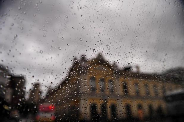 Chuva e baixas temperaturas marcam o dia no Rio Grande do Sul Bruno Alencastro/Agencia RBS Chuva e baixas temperaturas marcam o dia no Rio Grande do Sul Bruno Alencastro/Agencia RBS