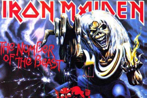 Morre aos 56 anos Clive Burr, ex-baterista do Iron Maiden Reprodução/Divulgação