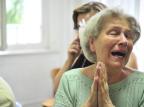 Fumaça branca provoca emoção e grande expectativa na Arquidiocese de São Paulo Tadeu Vilani/Agencia RBS Fumaça branca provoca emoção e grande expectativa na Arquidiocese de São Paulo Tadeu Vilani/Agencia RBS