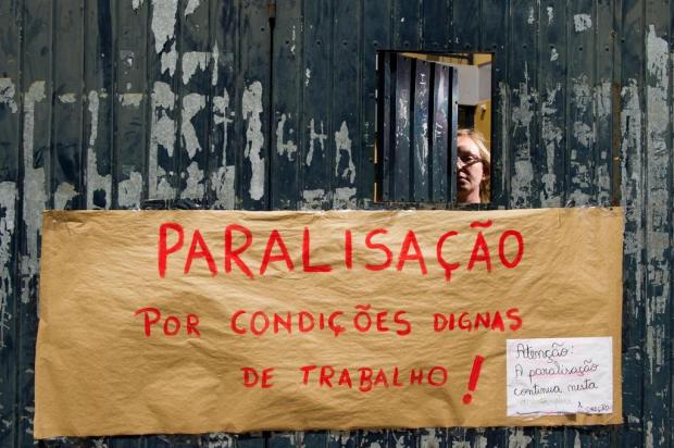 Greve continua em Sapucaia do Sul e 17 mil alunos ficam sem aula Marcelo Oliveira/Agencia RBS