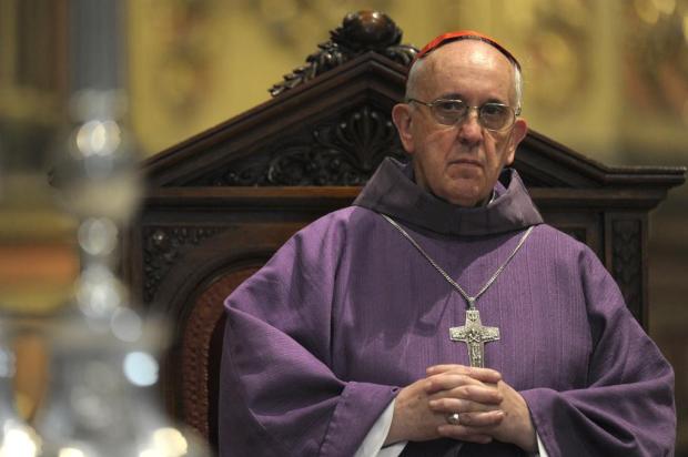 Bergoglio manteve relação turbulenta com o governo argentino JUAN MABROMATA/AFP Bergoglio manteve relação turbulenta com o governo argentino JUAN MABROMATA/AFP