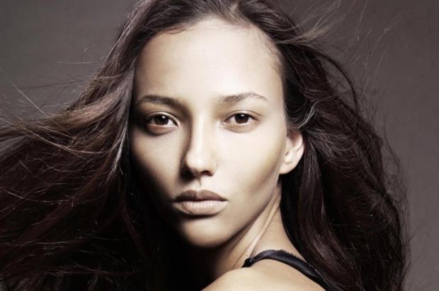 Modelo brasileira queridinha da Gucci desfila pela primeira vez no Brasil Ford Models/Divulgação Modelo brasileira queridinha da Gucci desfila pela primeira vez no Brasil Ford Models/Divulgação