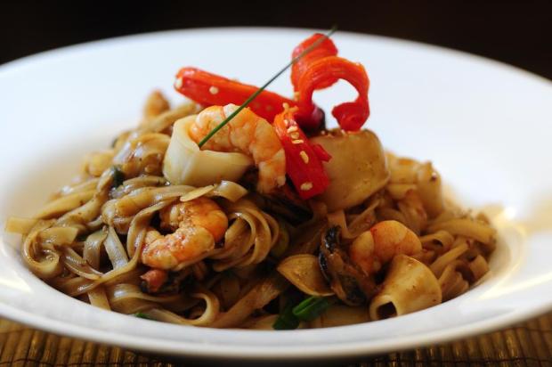 Wok traz ao Circuito Gastrô noodles de frutos do mar com chilli jam Lauro Alves/Agencia RBS Wok traz ao Circuito Gastrô noodles de frutos do mar com chilli jam Lauro Alves/Agencia RBS