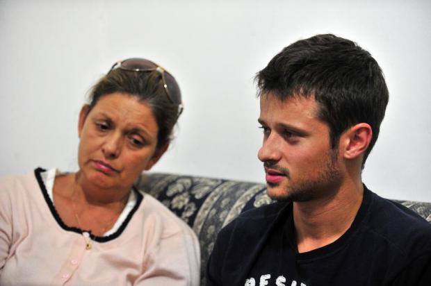"O assaltante estava transtornado", diz namorado de estudante morta na Capital Tadeu Vilani/Agencia RBS "O assaltante estava transtornado", diz namorado de estudante morta na Capital Tadeu Vilani/Agencia RBS